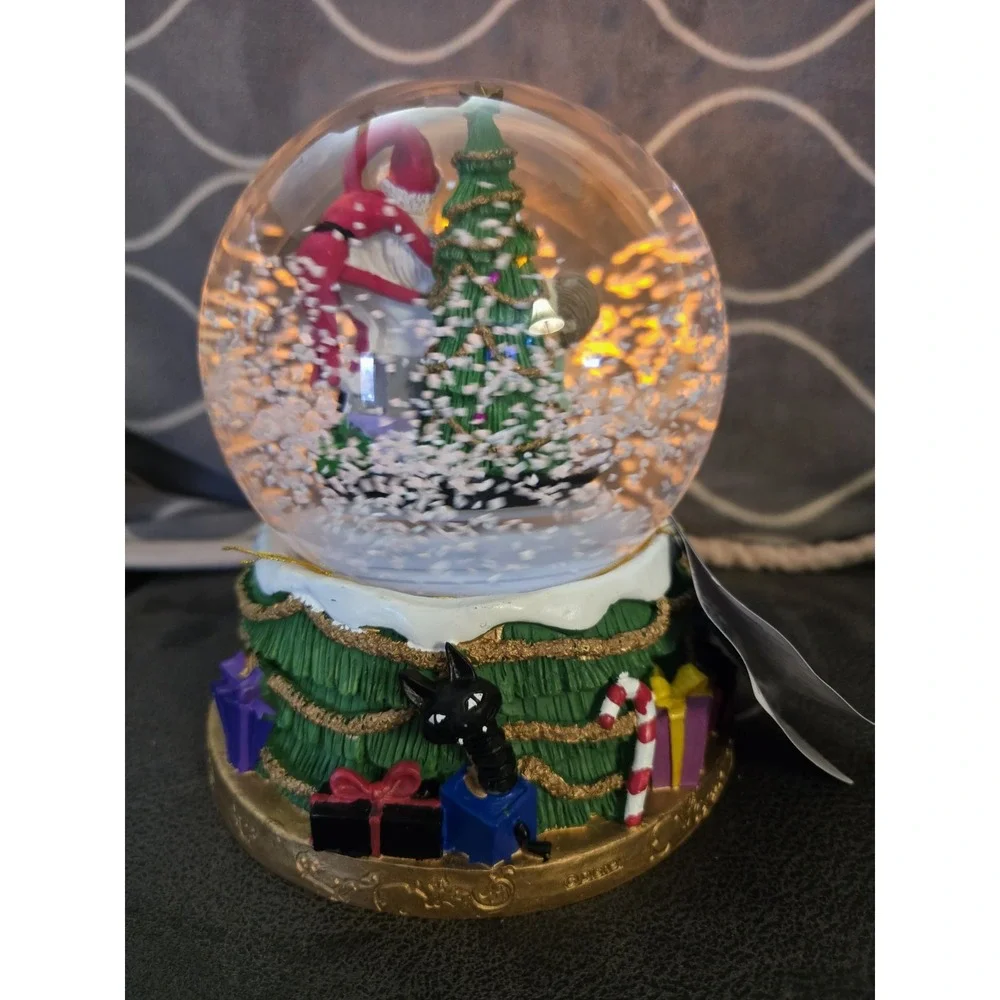 Nightmare‎ Before Christmas Light Up Musical Snomotion Waterglobe